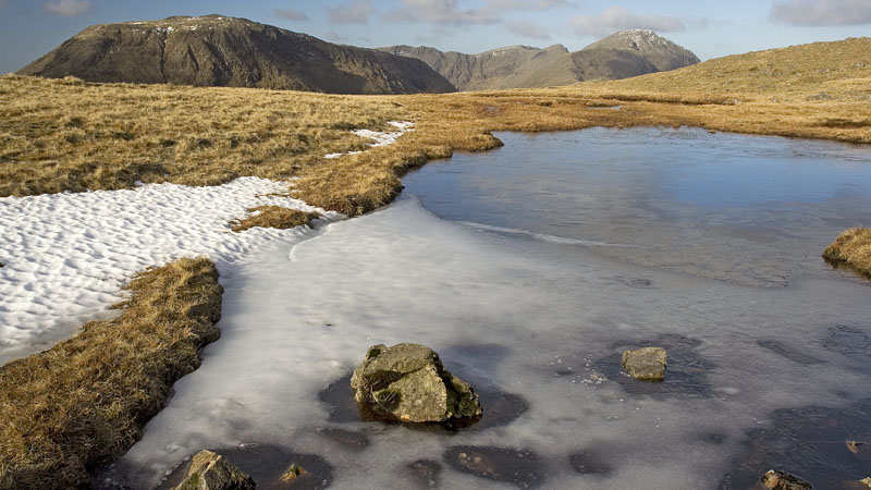Frozen pool at Gillercomb Head with Kirk Fell & Pillar Frozen pool at Gillercomb Head with Kirk Fell & Pillar