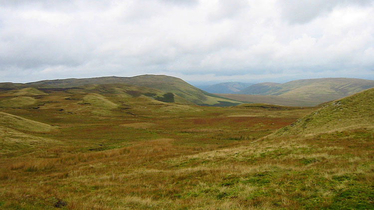 Y Gamriw from approach to Gorllwyn Y Gamriw from approach to Gorllwyn