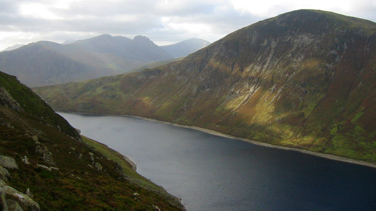 Llyn Cowlyd, Pen Llithrig-y-wrach & Tryfan