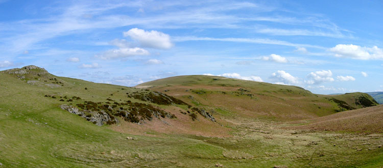 Approaching the summit of Carneddau Approaching the summit of Carneddau