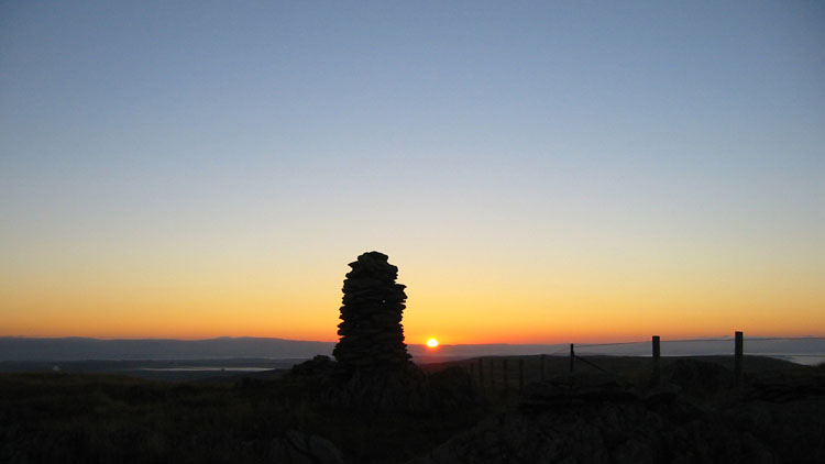Sunrise from tent pitch on Harrop Pike Sunrise from tent pitch on Harrop Pike