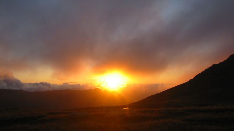 Sunrise and mist from pitch at Esk Hause Sunrise and mist from pitch at Esk Hause