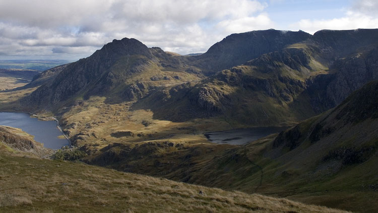 Glyder Fach & Llyn Idwal from Y Llymllwyd