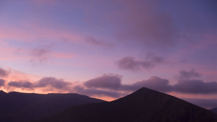 Dawn sky and Y Garn