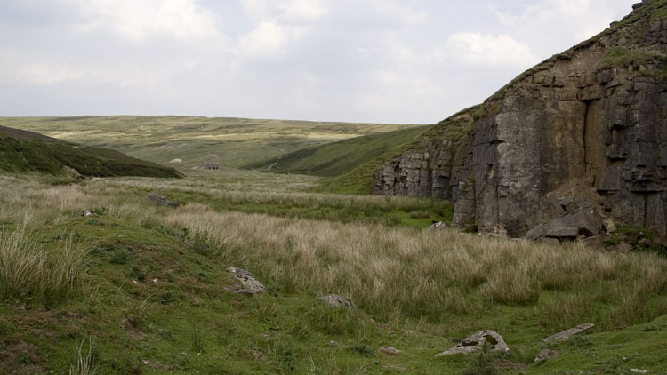 Mossdale Scar & stone building