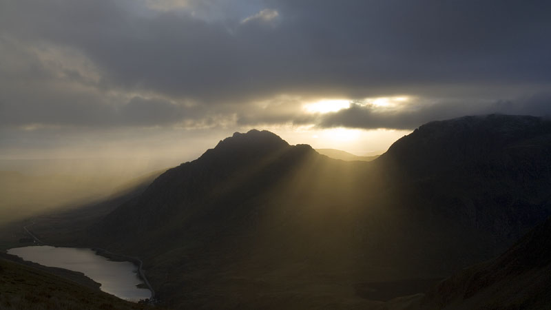 Early sunlight on Tryfan & Glyder Fach Early sunlight on Tryfan & Glyder Fach