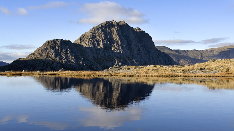 Tryfan and Llyn Caseg-fraith Tryfan and Llyn Caseg-fraith
