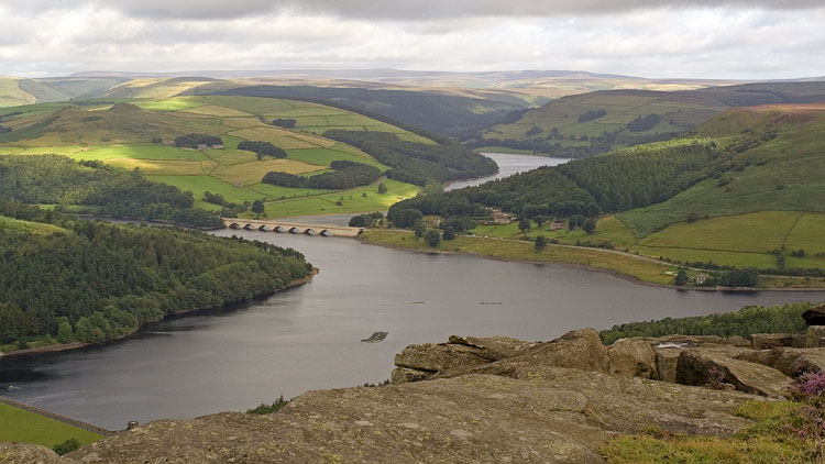 Ladybower & Derwent from Bamford Edge Ladybower & Derwent from Bamford Edge