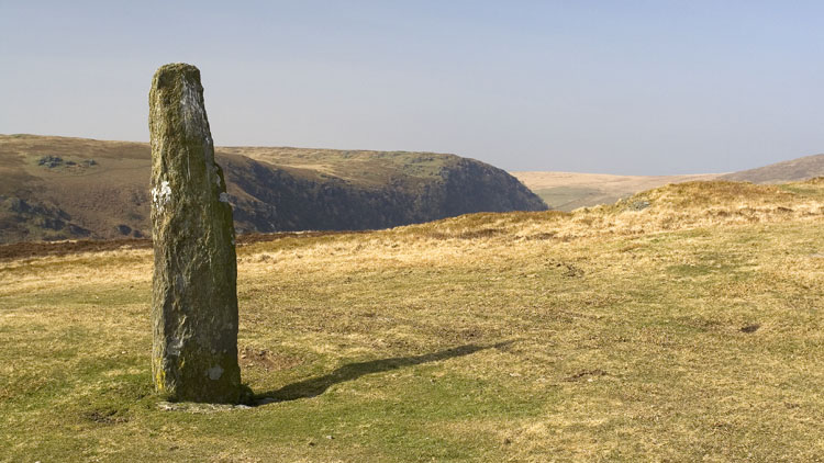 Maen-serth standing stone on Esgair Dderw Maen-serth standing stone on Esgair Dderw