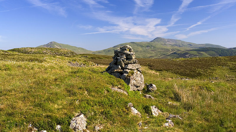 Cairn on the rim of Craig Dolfudr plateau