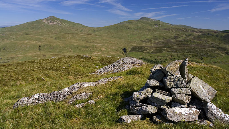 Moel Llyfnant & Arenig Fawr from Craig Dolfudr North Top