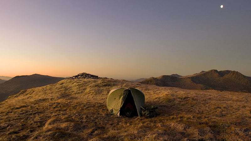 Dawn sky and moon from Pen Llithrig y Wrach pitch