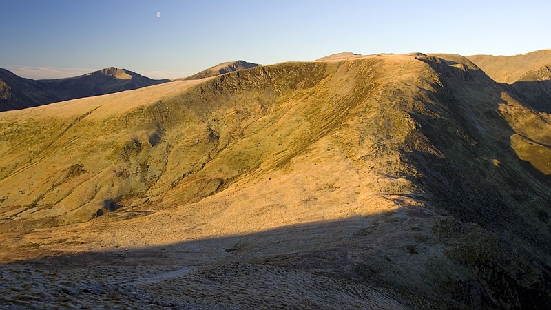 Approaching Pen yr Helgi Du