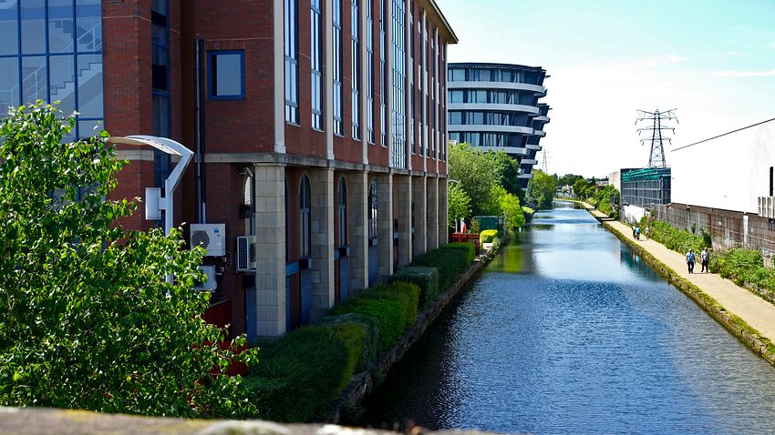 Bridgewater Canal & Budenberg from Broadheath bridge Bridgewater Canal & Budenberg from Broadheath bridge