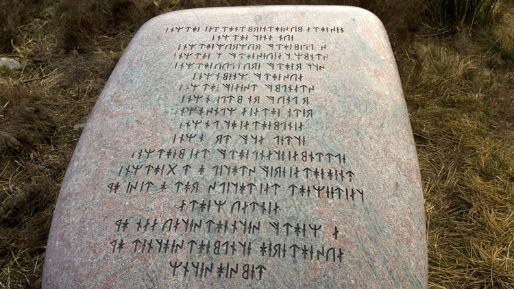 7Stanes: the Giant Axe Head on the Southern Upland Way