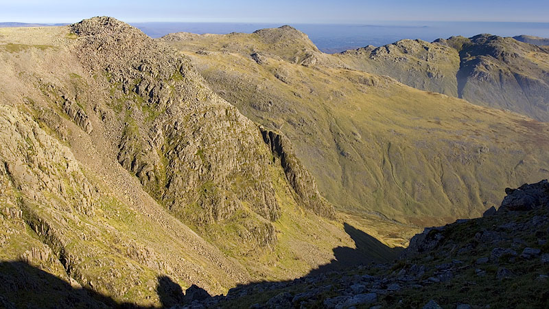 Ill Crag & Bow Fell from Scafell Pike Ill Crag & Bow Fell from Scafell Pike