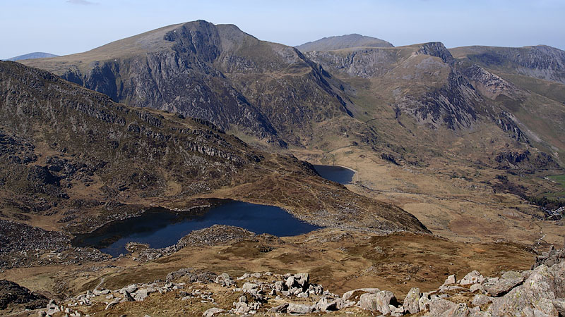Llyn Bochlwyd & Y Garn from Bwlch Tryfan Llyn Bochlwyd & Y Garn from Bwlch Tryfan