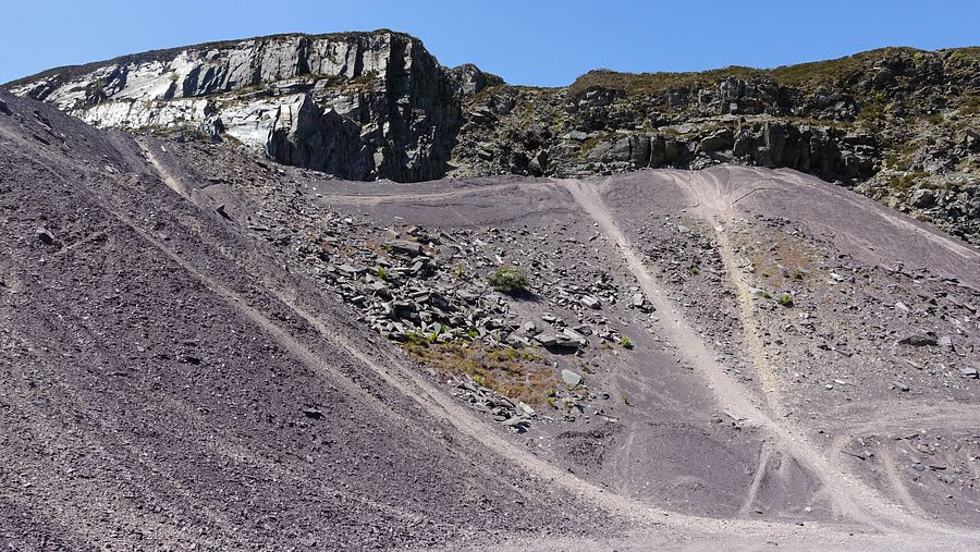 Entering main quarry of Moel Tryfan