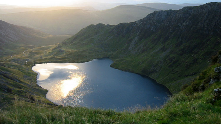 Early morning sun on Llyn Cau