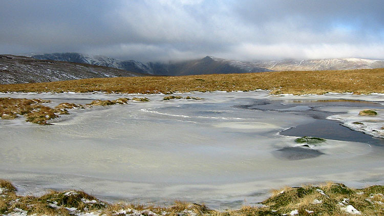 Frozen tarn on Branstree