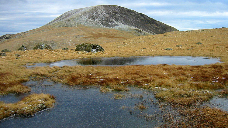 Frozen tarn & Seatallan