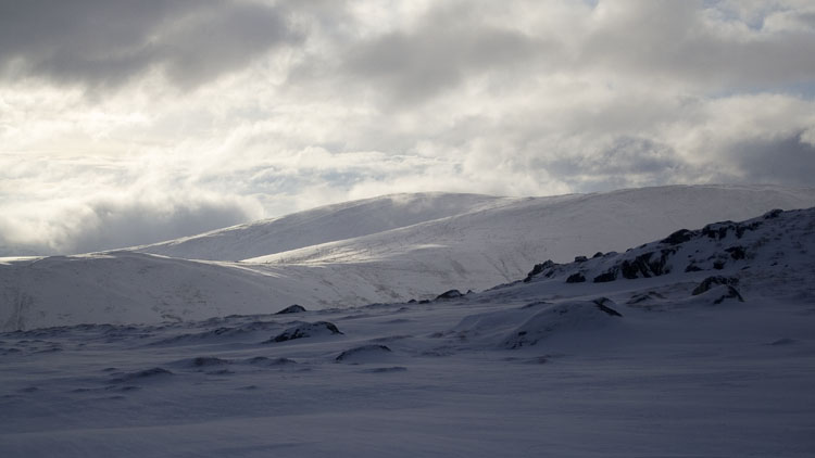 Esgeiriau Gwynion from tent pitch