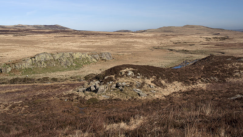 The Afon Porth-llwyd valley