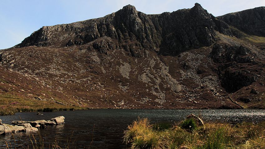 Llynnau Cwm Silyn corrie lake & Craig yr Ogof