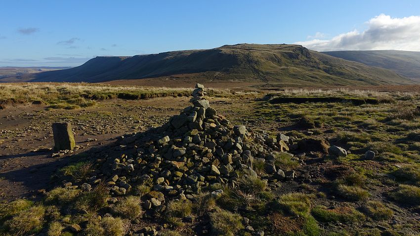 Mill Hill summit looking towards Kinder Scout Mill Hill summit looking towards Kinder Scout