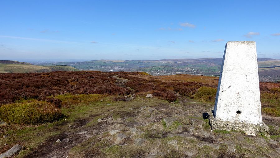 Harry Hut trig point and the path to Glossop
