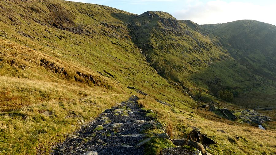 Descending back into Cwmorthin
