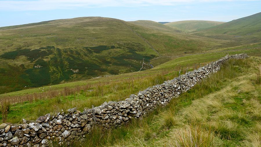 Approach along the Dyffryn valley